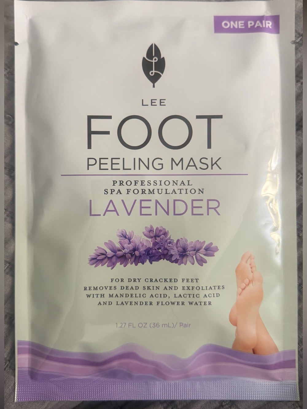 4 (four) Lee Lavender Foot Peeling Mask with Light Blue Treatment Boots